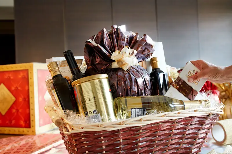 Confezionamento artigianale Re Regalo — dettaglio packaging 3